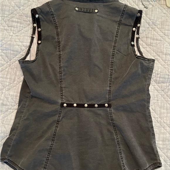 “Candy” vest - Picture 3 of 6